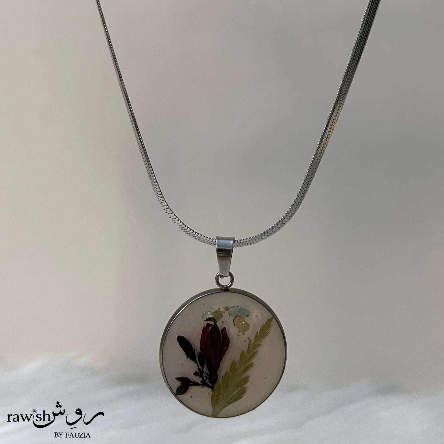 Off White floral round Pendant