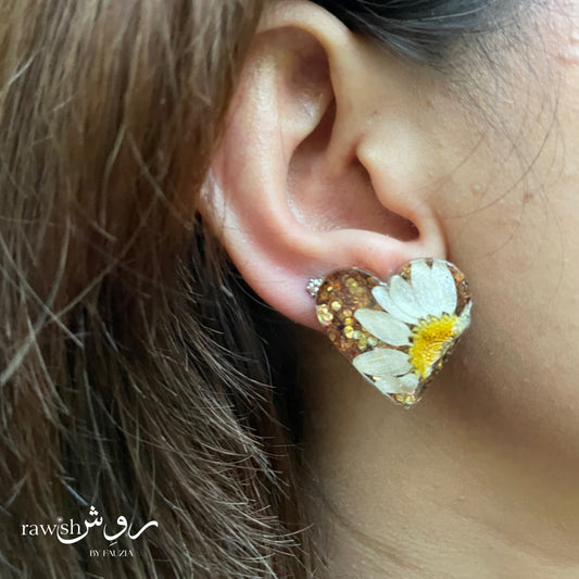 Golden glittery floral heart earrings