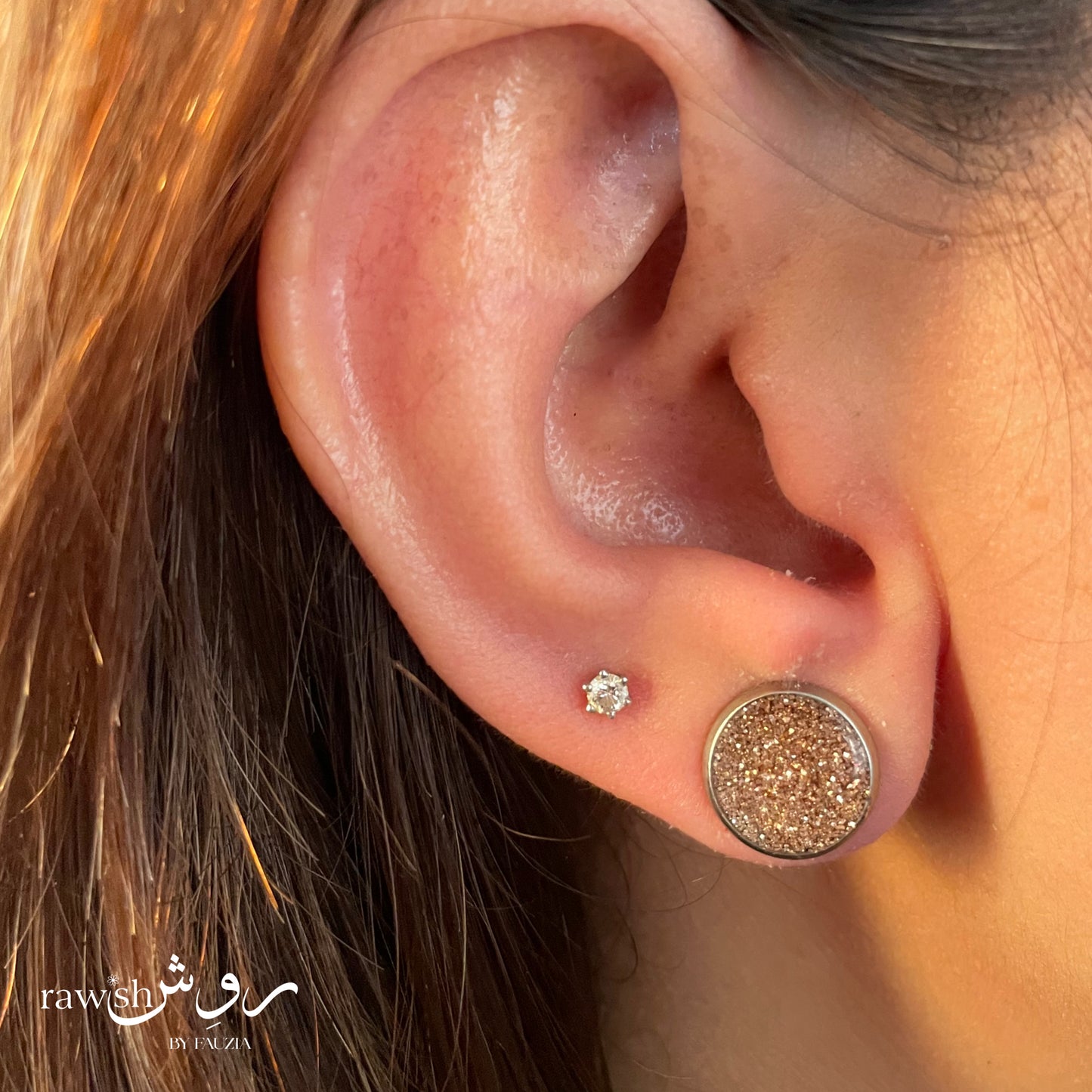 Glittery mini resin studs