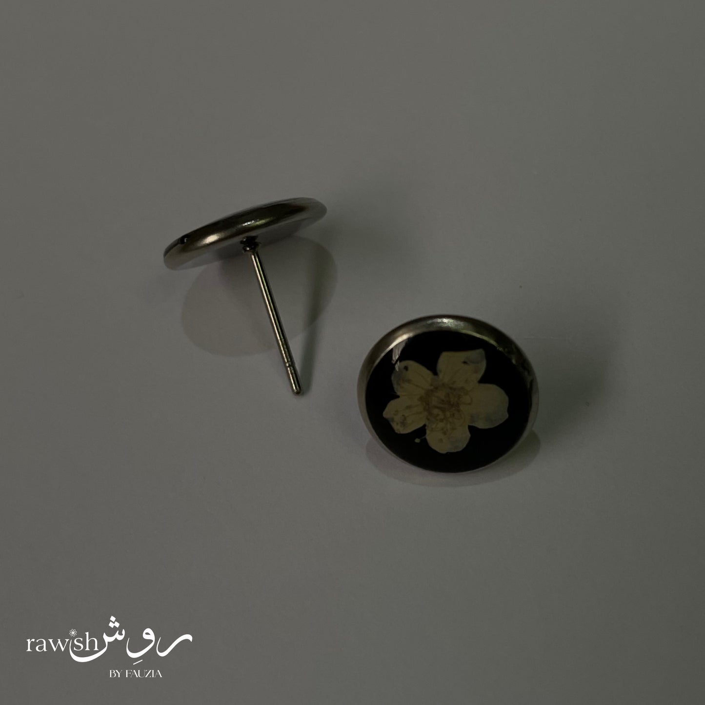 Little blossom black round studs