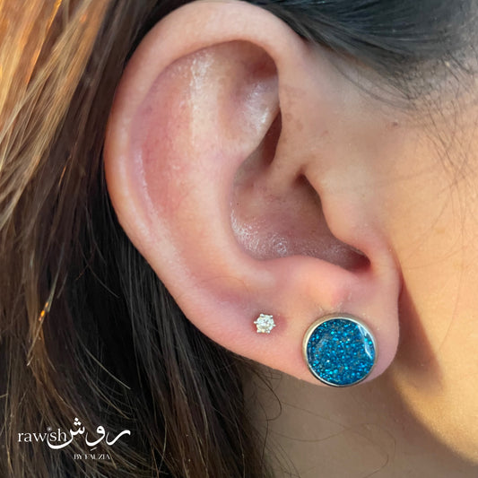 Glittery mini resin studs